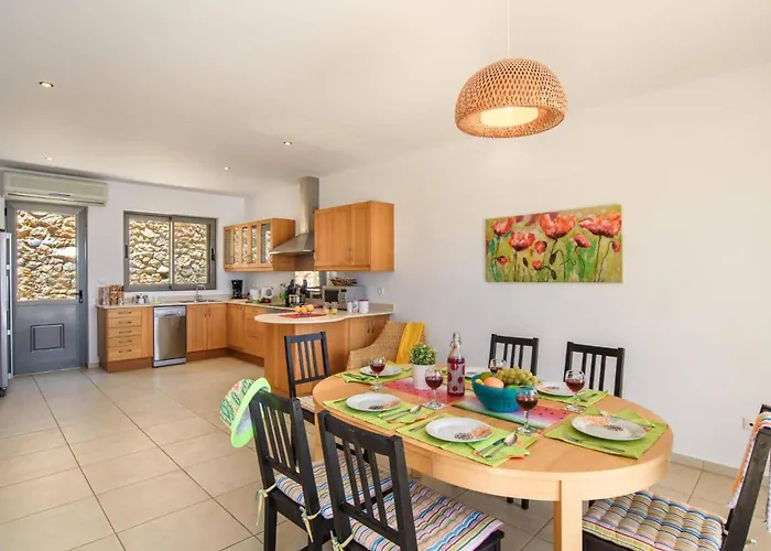 Anastasia Rodos By * Líndos