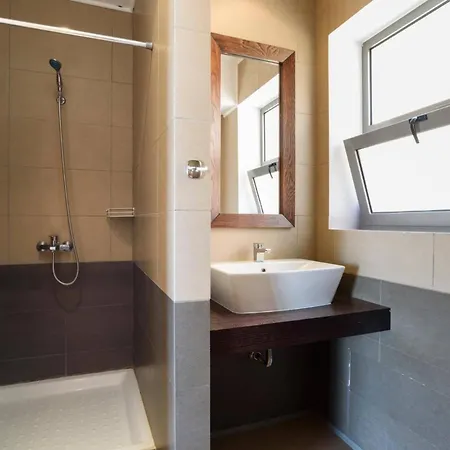 Anastasia Rodos By Líndosz