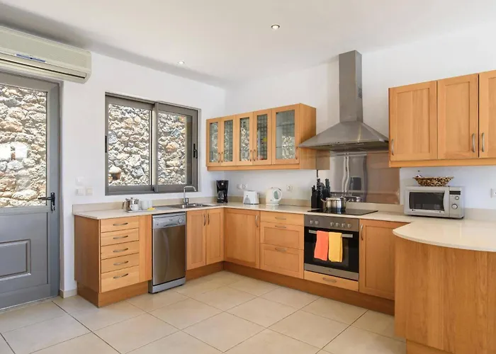 Anastasia Rodos By Willa